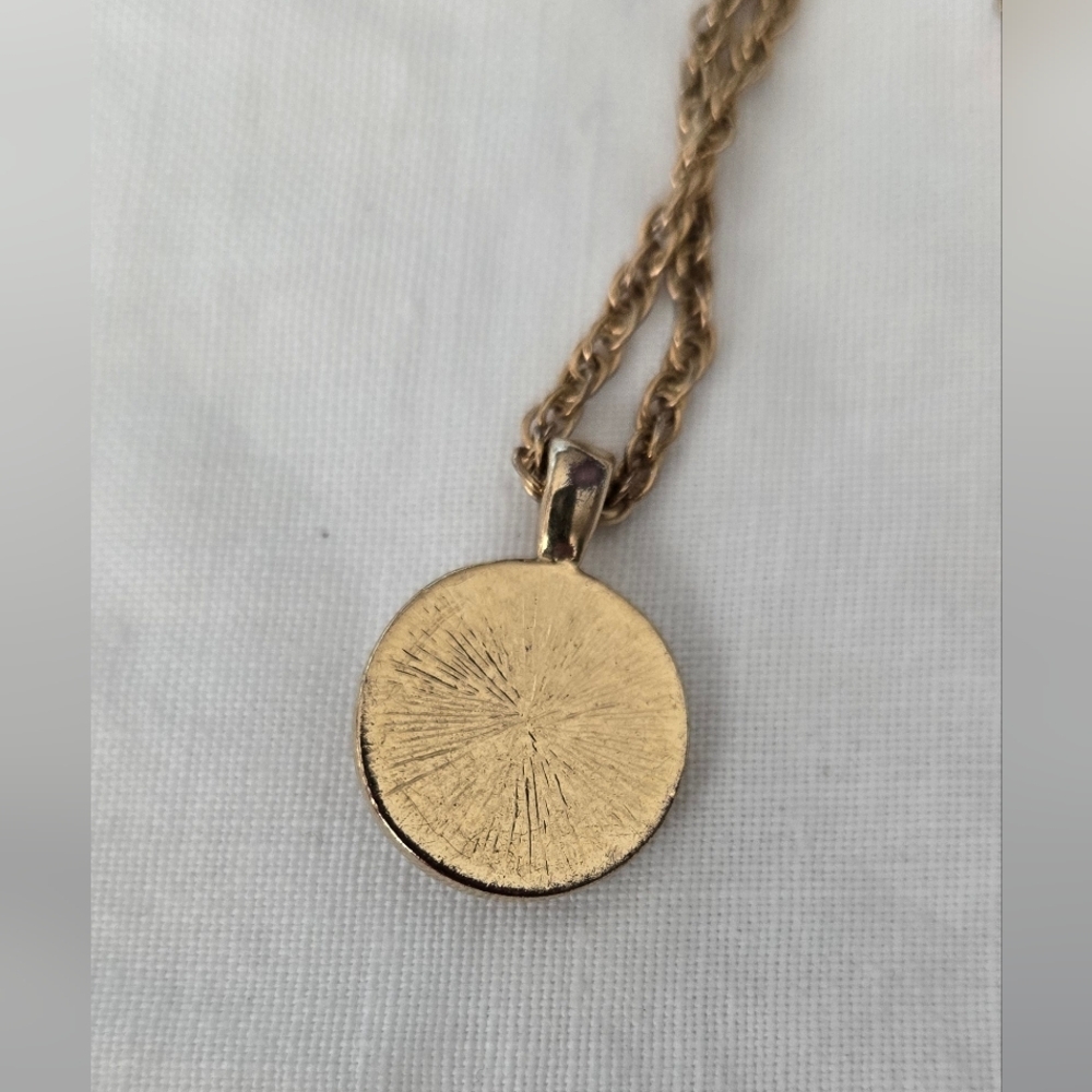 Vtg Givenchy Gold Tone Necklace - Picture 4 of 9